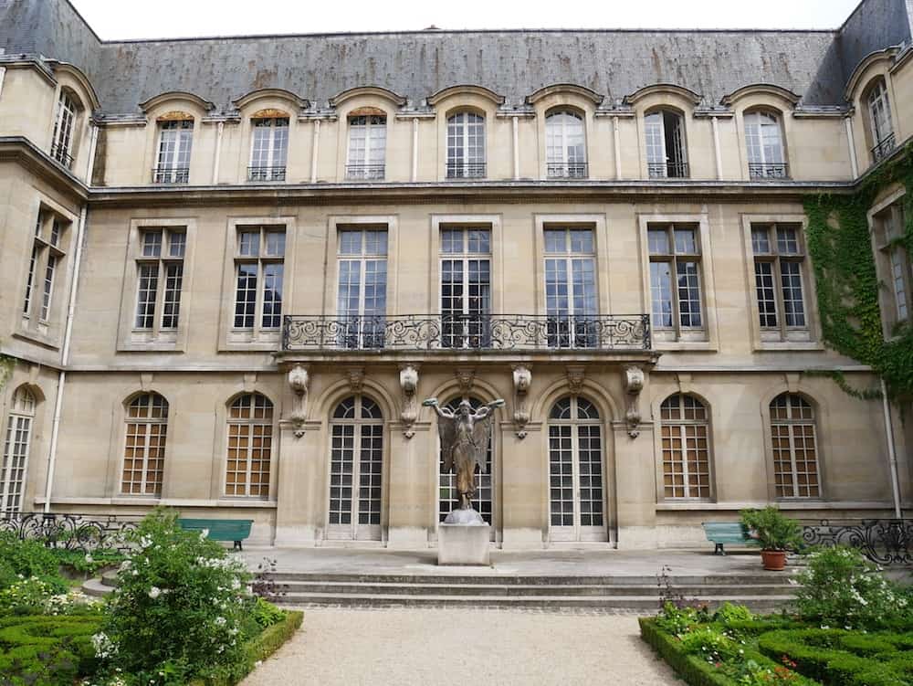 متحف كارنافاليت في باريس